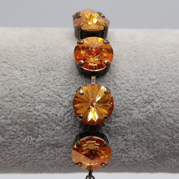 Rivoli Crystal Rhinestone Sabika Style Bracelet, 5 Gold Rhinestones, 9 Inches - Picture 11 of 12